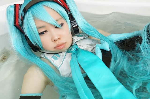 Cosplay Wetlook Scene013